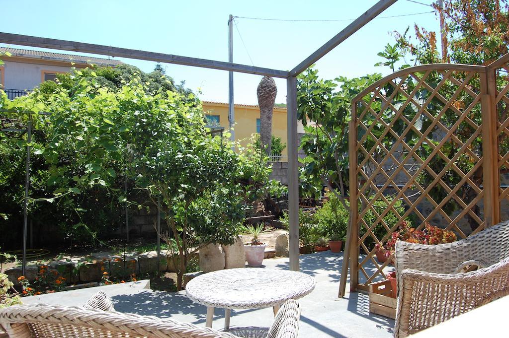 Bed and Breakfast Andrea E Valentina S'Archittu Exterior foto
